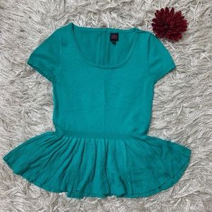 New 2b bebe peplum blouse size M